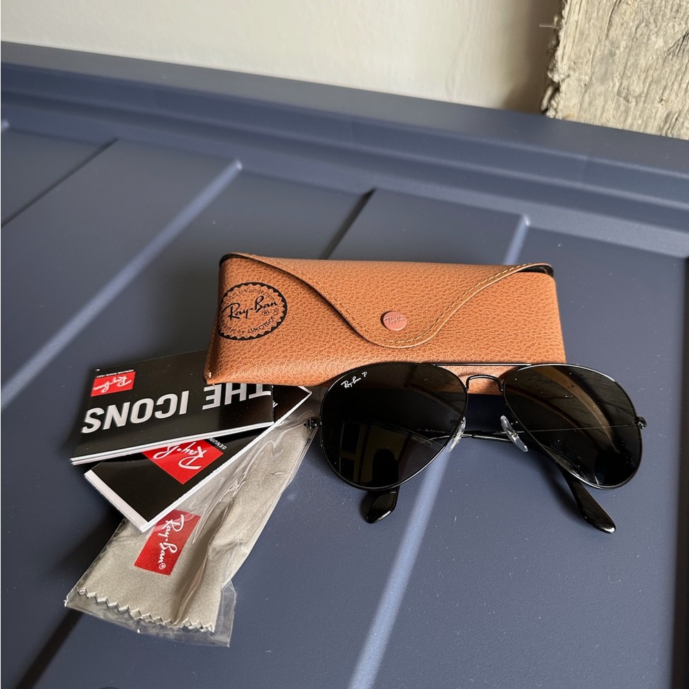 Ray-Ban Aviators. BRAND NEW.